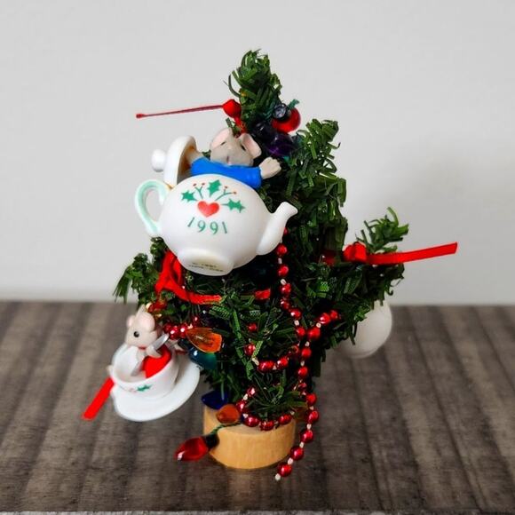 🎄 Vintage Enesco Christmas Tree Decor 1991 - Picture 1 of 5